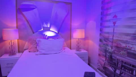    online show from 10/30/25, 07:43