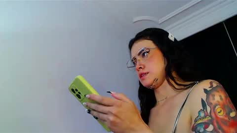       online show from 02/06/25, 02:33