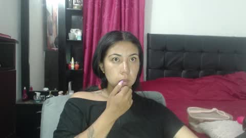 Snapshot of isa_mey chatting on 01/22/25, 03:20 Isa online show from 01/22/25, 03:20