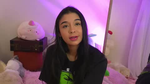 Isabella        online show from 11/26/25, 10:33