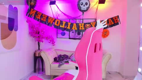 ISA online show from 10/31/25, 07:04