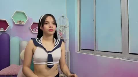 Isaa Skinny  online show from 06/13/26, 03:48