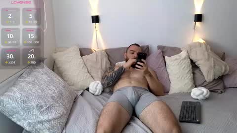 Snapshot of isaac_carter chatting on 03/10/25, 01:32 Isaac carter online show from 03/10/25, 01:32