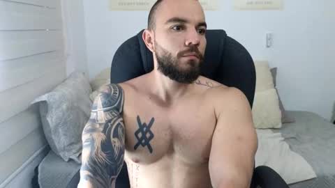 Snapshot of isaac_carter chatting on 09/30/25, 11:26 Isaac carter online show from 09/30/25, 11:26