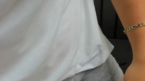 Snapshot of isaac_cryston chatting on 02/07/25, 06:13 isaac_cryston online show from 02/07/25, 06:13