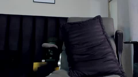 Snapshot of isaac_cryston chatting on 03/02/25, 10:38 isaac_cryston online show from 03/02/25, 10:38