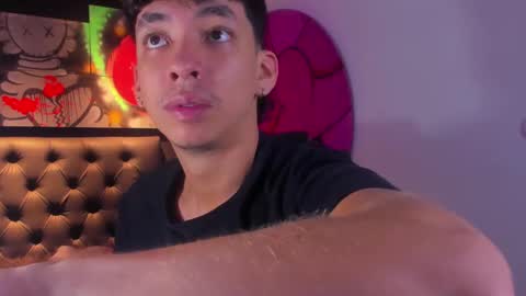 Snapshot of isaac_cryston chatting on 09/17/25, 08:21 isaac_cryston online show from 09/17/25, 08:21