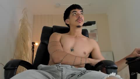 Snapshot of isaac_cryston chatting on 01/10/26, 11:42 isaac_cryston online show from 01/10/26, 11:42