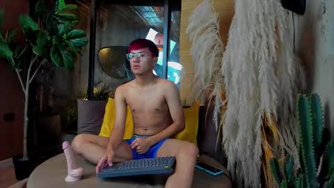 Snapshot of isaac_grimm chatting on 11/29/25, 03:42 isaac_grimm online show from 11/29/25, 03:42