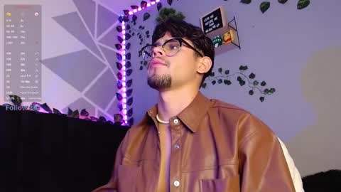 Isaac Saenz. online show from 12/04/24, 01:25