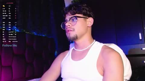 Isaac Saenz. online show from 12/19/24, 02:56