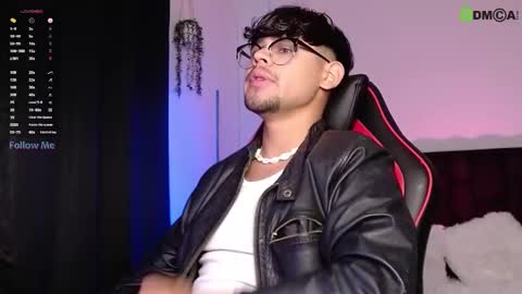 Isaac Saenz. online show from 09/10/25, 12:43