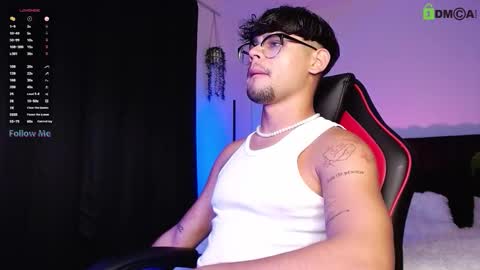 Isaac Saenz. online show from 09/10/25, 11:38