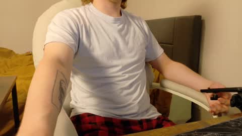 Snapshot of isaac_sheffield chatting on 08/02/26, 07:07 isaac online show from 08/02/26, 07:07