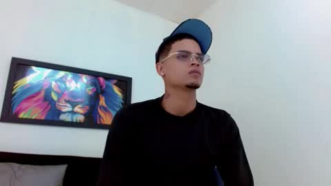 Snapshot of isaacas chatting on 11/13/25, 11:31 Isaacas online show from 11/13/25, 11:31