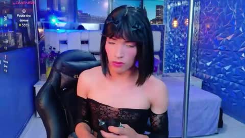 isaacnova online show from 05/28/26, 08:06