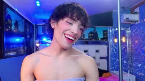 isaacnova online show from 06/11/26, 12:32