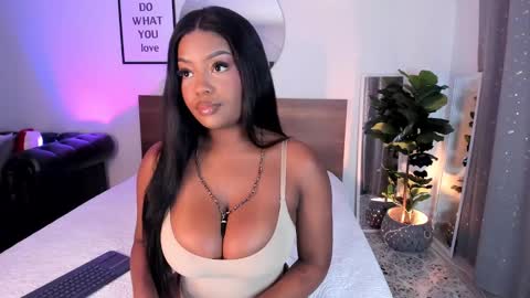 Snapshot of isaacoleman chatting on 02/08/25, 08:32 Isaa Coleman online show from 02/08/25, 08:32