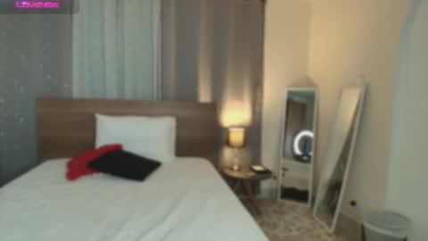 Snapshot of isaacoleman chatting on 09/11/25, 12:00 Isaa Coleman online show from 09/11/25, 12:00