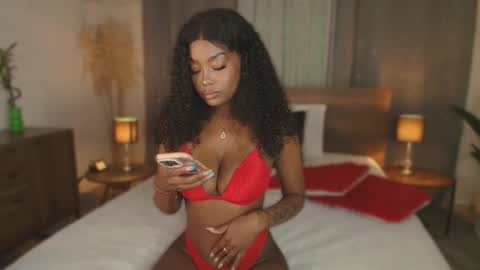 Snapshot of isaacoleman chatting on 10/17/25, 08:33 Isaa Coleman online show from 10/17/25, 08:33