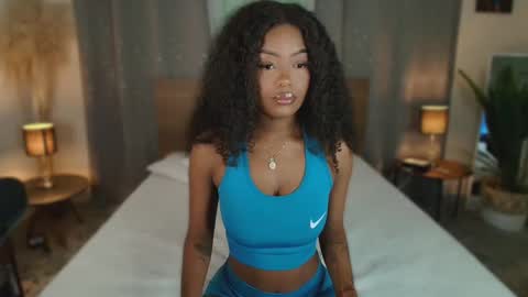 Snapshot of isaacoleman chatting on 12/20/25, 07:43 Isaa Coleman online show from 12/20/25, 07:43