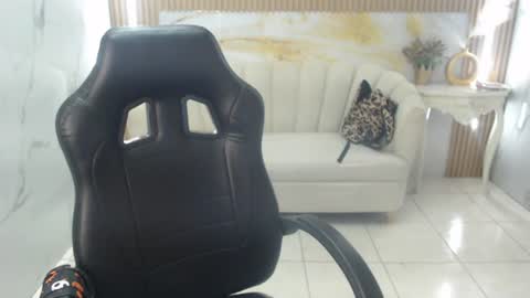 isabeau_s online show from 06/13/26, 01:20