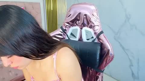 isabeau_s online show from 06/25/26, 01:37