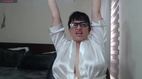 Snapshot of isabeel_sofia01 chatting on 02/02/25, 10:06 Isabeel Sofia online show from 02/02/25, 10:06
