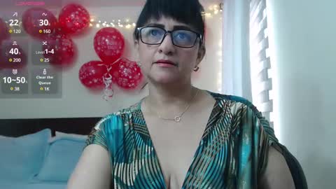 Snapshot of isabeel_sofia01 chatting on 02/12/25, 02:43 Isabeel Sofia online show from 02/12/25, 02:43