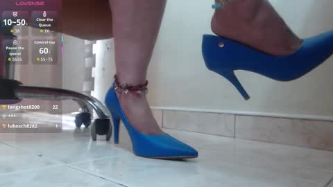 Snapshot of isabeel_sofia01 chatting on 10/14/25, 01:56 Isabeel Sofia online show from 10/14/25, 01:56