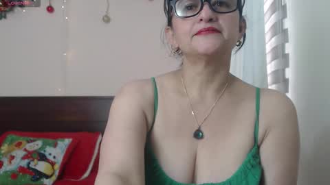 Snapshot of isabeel_sofia01 chatting on 10/31/25, 05:03 Isabeel Sofia online show from 10/31/25, 05:03