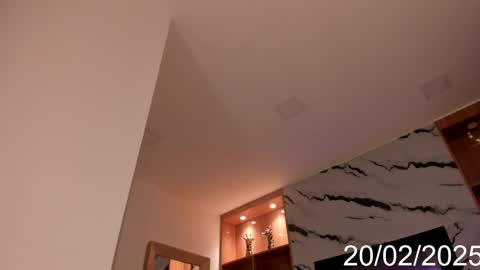 Isabel online show from 02/20/25, 08:17