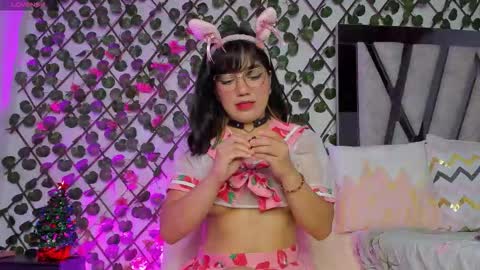 Isa online show from 11/30/25, 06:12