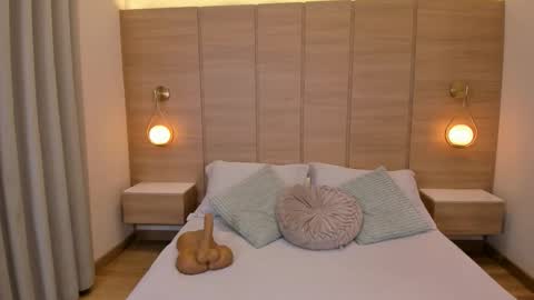 Isa online show from 11/06/25, 03:07