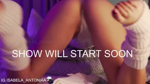 Snapshot of isabela_antonia_ chatting on 04/12/26, 11:15 online show from 04/12/26, 11:15