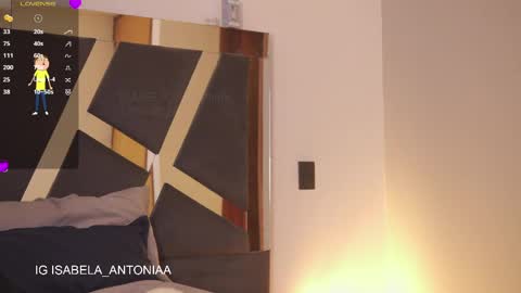 Snapshot of isabela_antonia_ chatting on 04/13/26, 11:27 online show from 04/13/26, 11:27