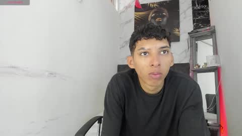 Snapshot of isabela_lux chatting on 11/17/25, 07:08 Isabella online show from 11/17/25, 07:08