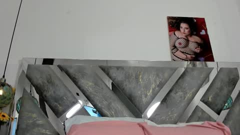 Mommy Isa online show from 03/15/26, 06:30