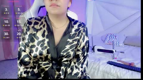 Snapshot of isabela_saenzz chatting on 09/26/25, 06:06 I S A B E L A ISA online show from 09/26/25, 06:06