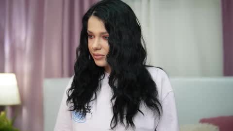  Isabel  online show from 11/24/25, 06:40