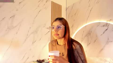 Snapshot of isabelastefano chatting on 12/20/25, 03:35 isabelastefano online show from 12/20/25, 03:35