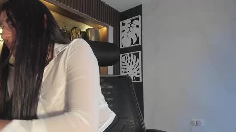 Snapshot of isabelastefano chatting on 02/21/26, 03:40 isabelastefano online show from 02/21/26, 03:40