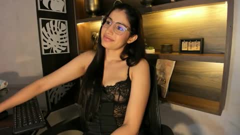 Snapshot of isabelastefano chatting on 03/16/26, 03:23 isabelastefano online show from 03/16/26, 03:23