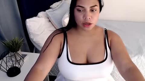 isabelateran online show from 03/24/26, 06:46