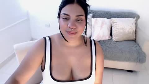 isabelateran online show from 05/05/26, 06:38