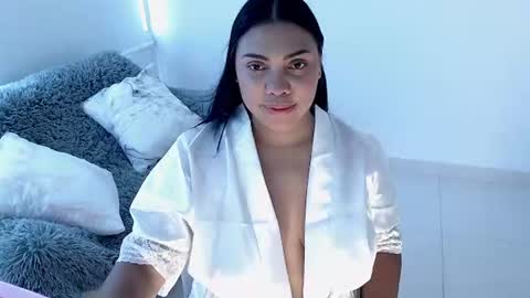 isabelateran online show from 06/26/26, 08:02