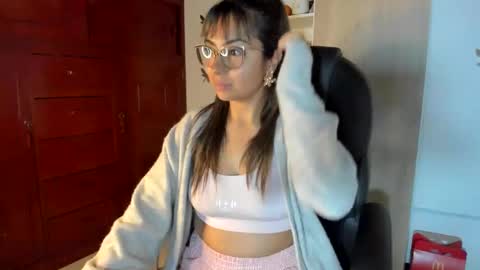 Snapshot of isabella22_1 chatting on 02/24/26, 04:43 Isabella22 1 online show from 02/24/26, 04:43