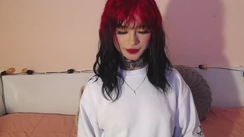 Snapshot of isabella__dark chatting on 12/26/24, 10:31 online show from 12/26/24, 10:31