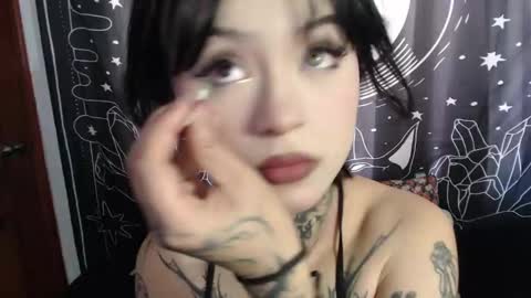 Snapshot of isabella__dark chatting on 01/22/25, 09:10 online show from 01/22/25, 09:10
