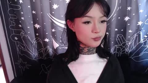Snapshot of isabella__dark chatting on 01/23/25, 08:13 online show from 01/23/25, 08:13